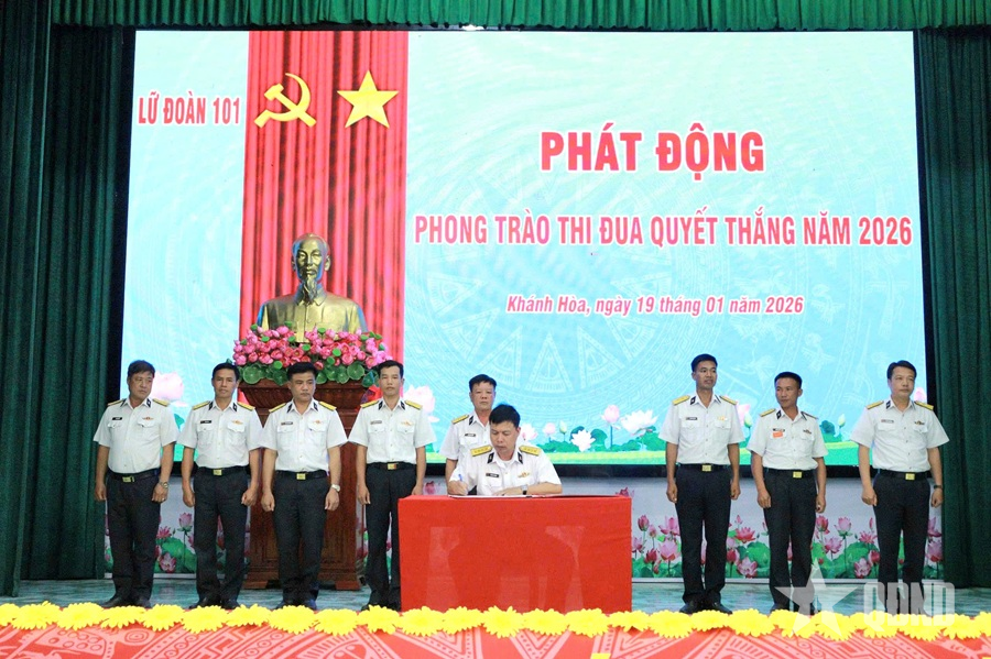 Lữ đoàn 101 (Vùng 4 Hải quân) giữ vững kỷ cương, quyết tâm đột phá